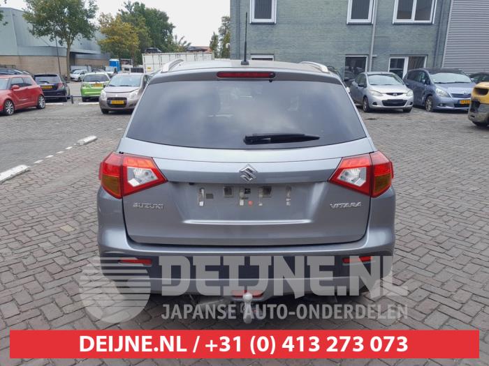 Suzuki Vitara 1.6 16V VVT Salvage vehicle (2018, Gray)