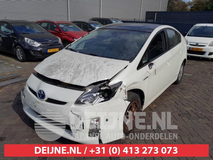 Toyota Prius 1.8 16V Épave (2010, Blanc)