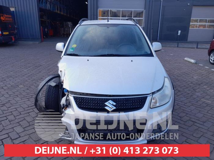 Suzuki SX4 1.6 16V 4x2 Épave (2010, Gris)