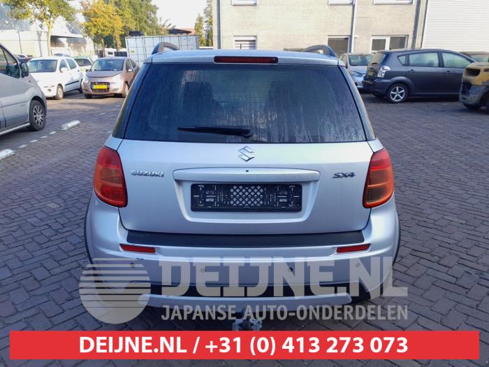 Suzuki SX4 1.6 16V 4x2 Épave (2010, Gris)