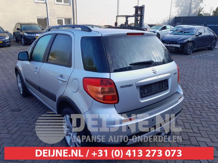 Suzuki SX4 1.6 16V 4x2 Épave (2010, Gris)