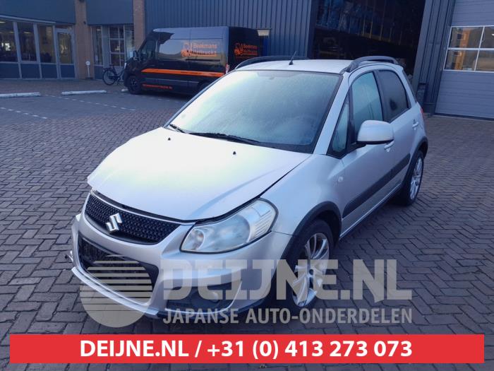 Suzuki SX4 1.6 16V 4x2 Épave (2010, Gris)