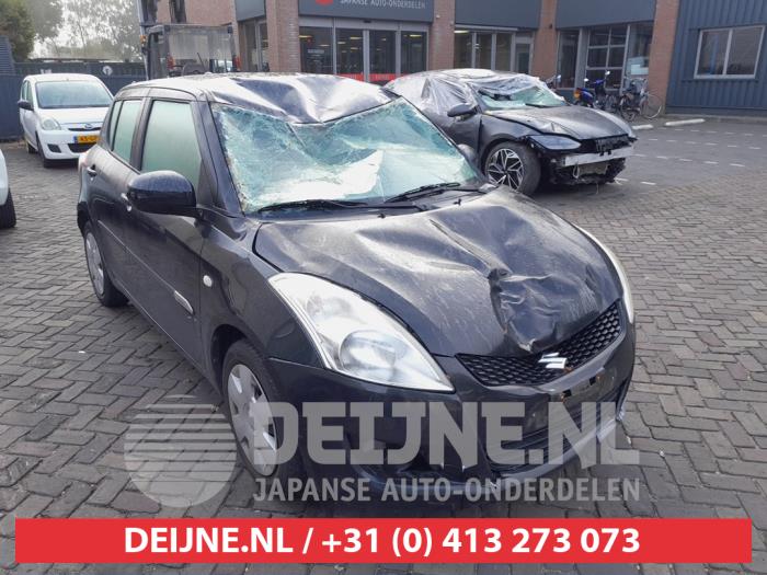 Suzuki Swift 1.2 16V Samochód złomowany (2010, Czarny)