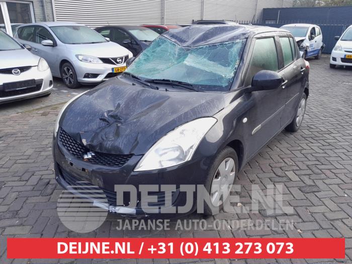 Suzuki Swift 1.2 16V Samochód złomowany (2010, Czarny)