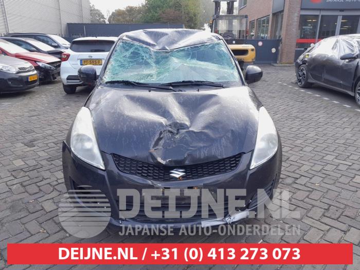 Suzuki Swift 1.2 16V Samochód złomowany (2010, Czarny)