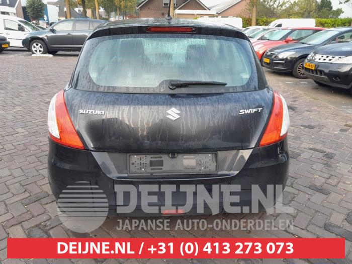 Suzuki Swift 1.2 16V Samochód złomowany (2010, Czarny)