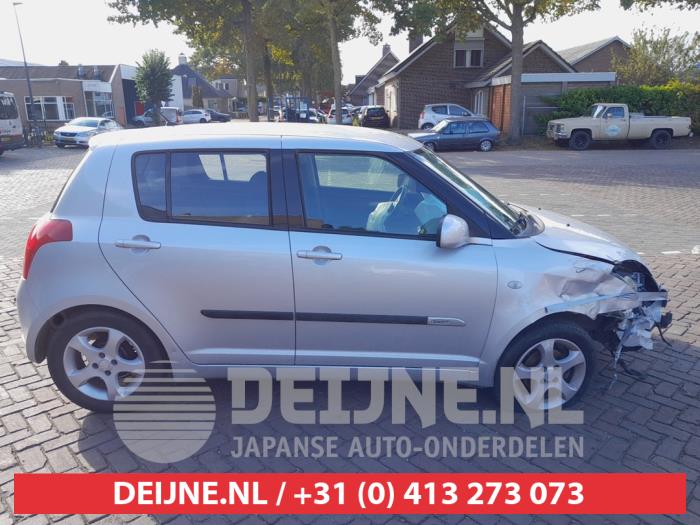 Suzuki Swift 1.3 VVT 16V Vehículo de desguace (2007, Gris)