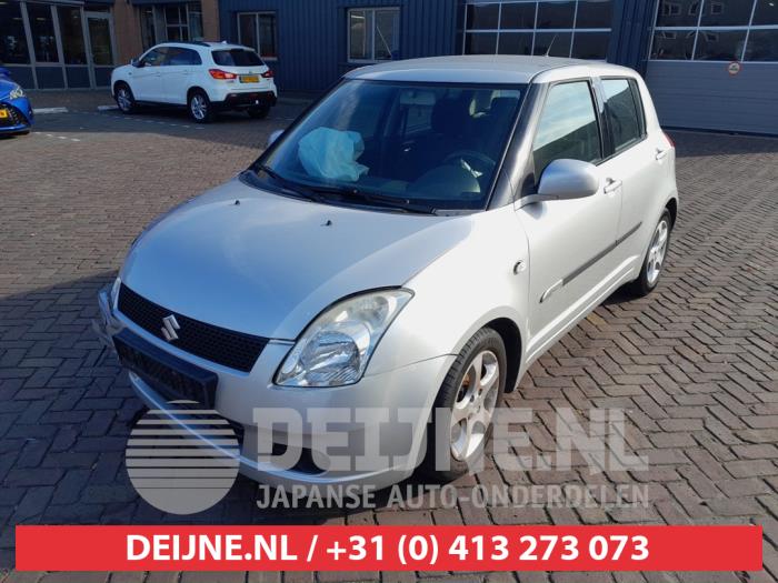 Suzuki Swift 1.3 VVT 16V Vehículo de desguace (2007, Gris)