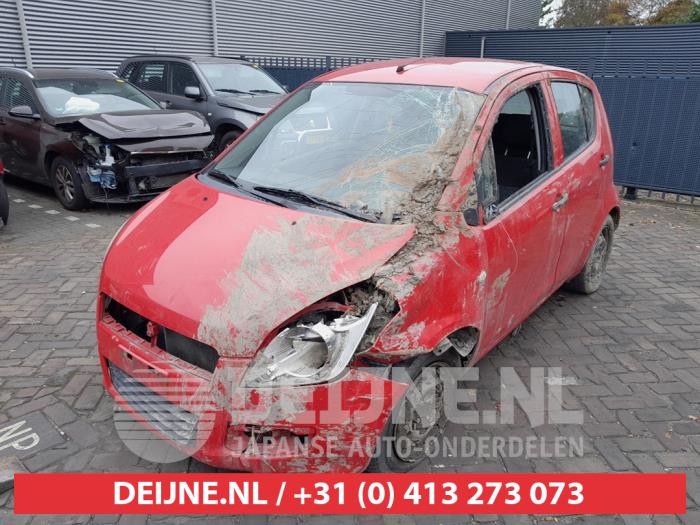 Suzuki Splash 1.0 12V Samochód złomowany (2008, Czerwony)