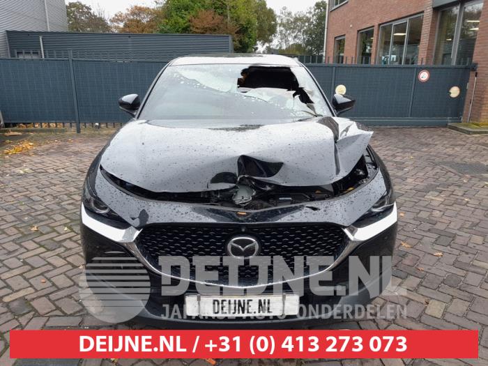 Mazda CX-30 2.0 e-SkyActiv-G 122 16V Unfallauto (2021, Schwarz)