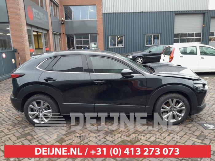 Mazda CX-30 2.0 e-SkyActiv-G 122 16V Unfallauto (2021, Schwarz)