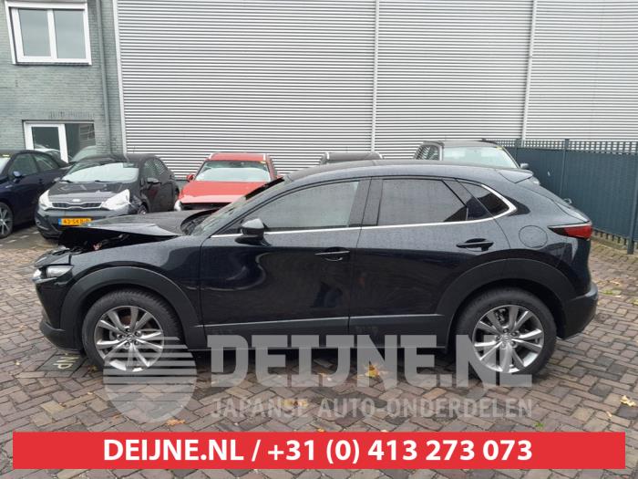 Mazda CX-30 2.0 e-SkyActiv-G 122 16V Unfallauto (2021, Schwarz)