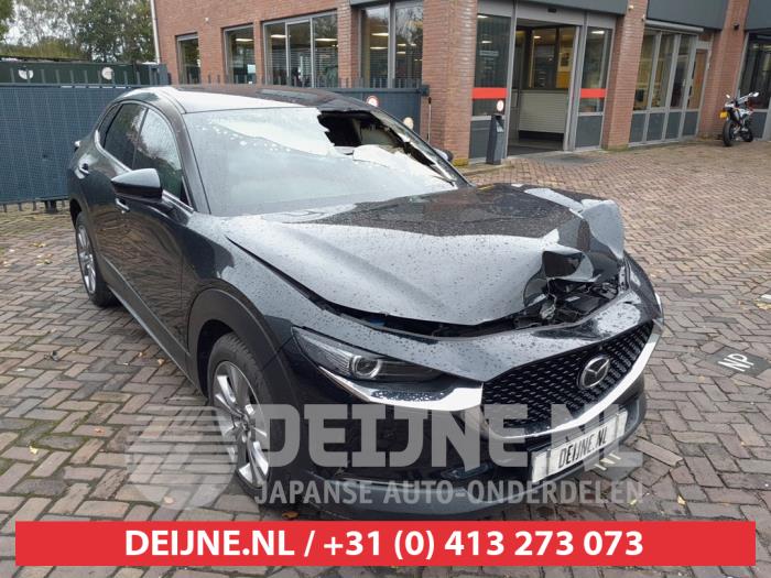 Mazda CX-30 2.0 e-SkyActiv-G 122 16V Unfallauto (2021, Schwarz)