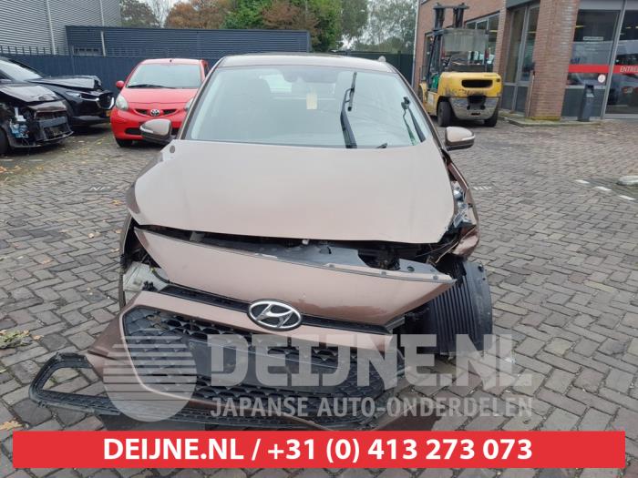 Hyundai i20 1.1 CRDi VGT 12V Schrottauto (2018, Braun)