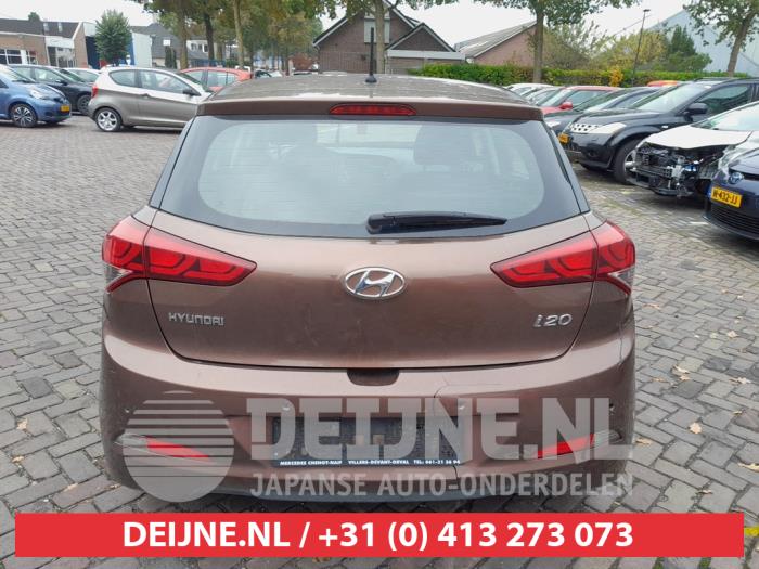 Hyundai i20 1.1 CRDi VGT 12V Schrottauto (2018, Braun)