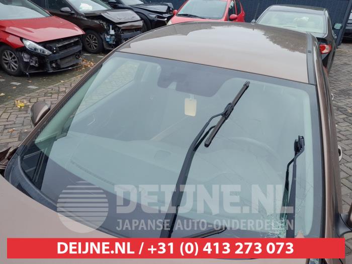 Hyundai i20 1.1 CRDi VGT 12V Schrottauto (2018, Braun)