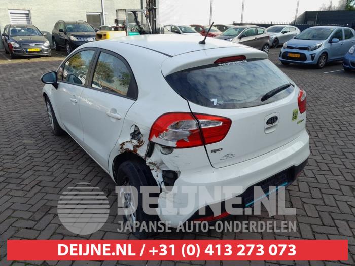 Kia Rio III 1.2 CVVT 16V Skrotfordon (2012, WIT)