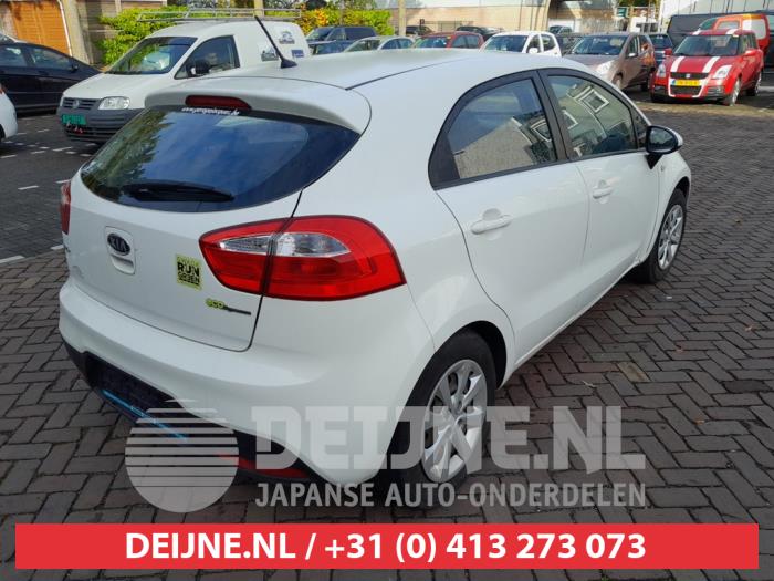 Kia Rio III 1.2 CVVT 16V Skrotfordon (2012, WIT)