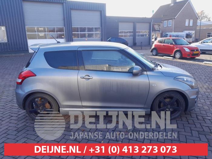 Suzuki Swift 1.6 Sport VVT 16V Skadat fordon (2012, GRIJS)