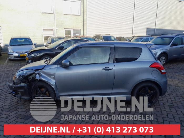 Suzuki Swift 1.6 Sport VVT 16V Skadat fordon (2012, GRIJS)