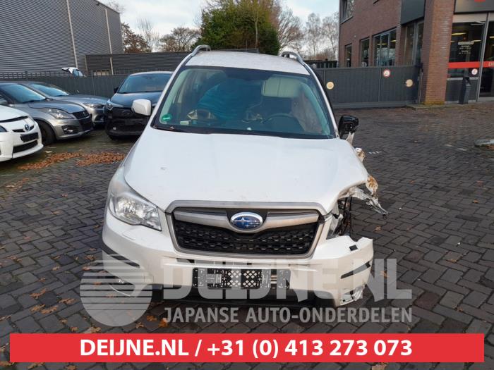 Subaru Forester 2.0 16V X Épave (2014, Blanc)