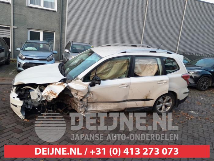 Subaru Forester 2.0 16V X Épave (2014, Blanc)