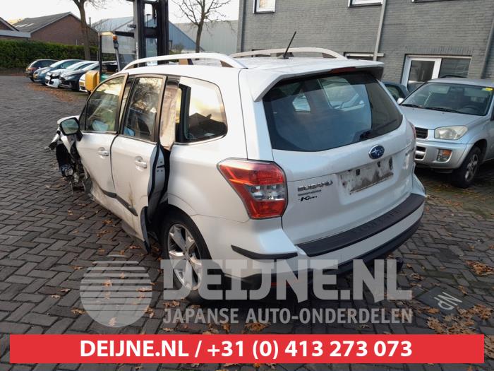 Subaru Forester 2.0 16V X Épave (2014, Blanc)