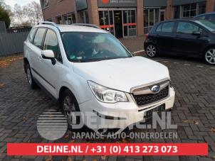 Subaru Forester 2.0 16V X Épave (2014, Blanc)