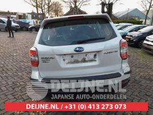 Subaru Forester 2.0 16V X Épave (2014, Blanc)