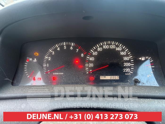 Toyota Corolla 1.6 16V VVT-i Vehículo de desguace (2005, Gris plateado)