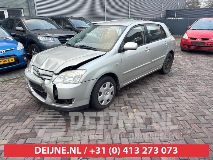 Toyota Corolla 1.6 16V VVT-i Vehículo de desguace (2005, Gris plateado)