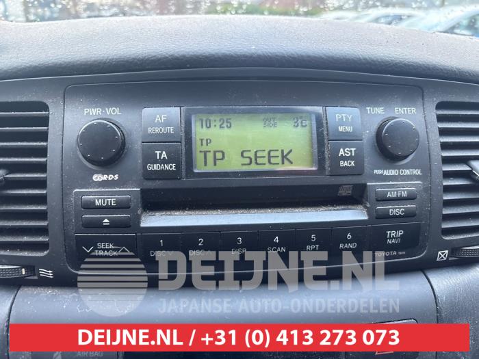 Toyota Corolla 1.6 16V VVT-i Vehículo de desguace (2005, Gris plateado)