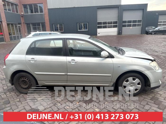 Toyota Corolla 1.6 16V VVT-i Vehículo de desguace (2005, Gris plateado)