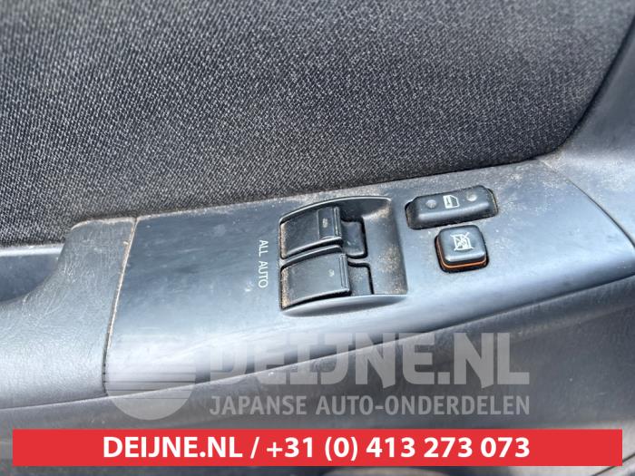 Toyota Corolla 1.6 16V VVT-i Vehículo de desguace (2005, Gris plateado)