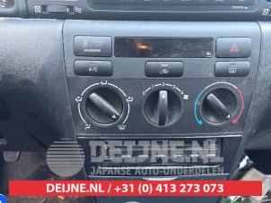 Toyota Corolla 1.6 16V VVT-i Vehículo de desguace (2005, Gris plateado)