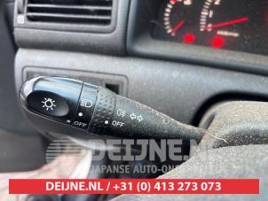 Toyota Corolla 1.6 16V VVT-i Vehículo de desguace (2005, Gris plateado)