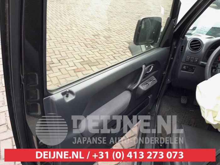 Suzuki Jimny Hardtop 1.3i 16V VVT 4x4 Metal Top Épave (2017, Foncé, Vert)