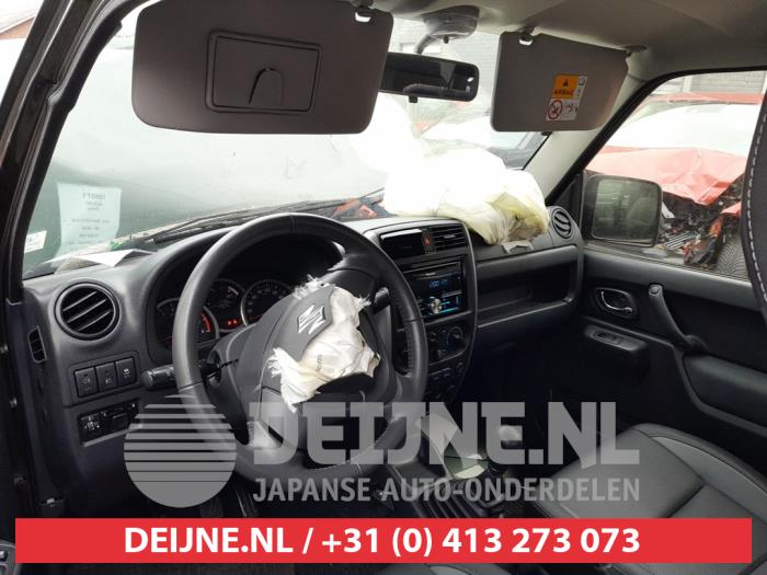 Suzuki Jimny Hardtop 1.3i 16V VVT 4x4 Metal Top Épave (2017, Foncé, Vert)