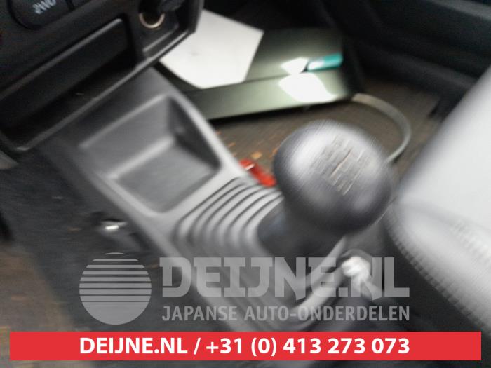 Suzuki Jimny Hardtop 1.3i 16V VVT 4x4 Metal Top Épave (2017, Foncé, Vert)