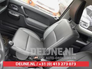 Suzuki Jimny Hardtop 1.3i 16V VVT 4x4 Metal Top Épave (2017, Foncé, Vert)