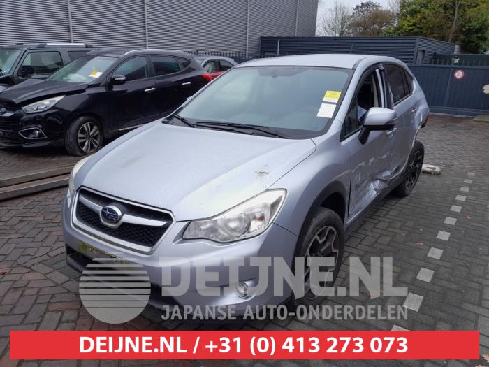 Subaru XV 1.6 AWD 16V Épave (2014, Gris argenté)