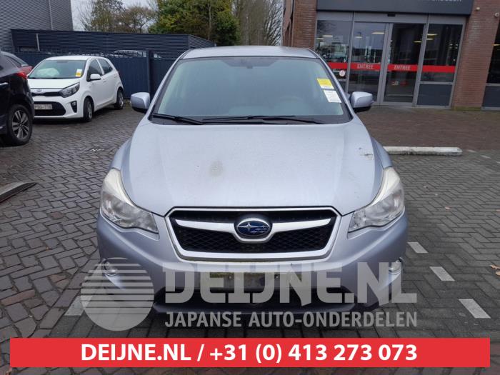 Subaru XV 1.6 AWD 16V Épave (2014, Gris argenté)