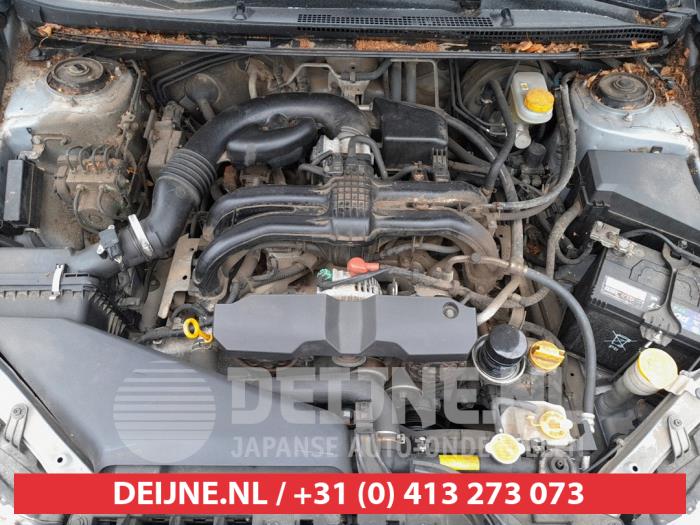 Subaru XV 1.6 AWD 16V Épave (2014, Gris argenté)