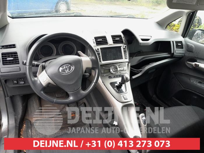 Toyota Auris 1.6 Dual VVT-i 16V Vehículo de desguace (2008, Gris)