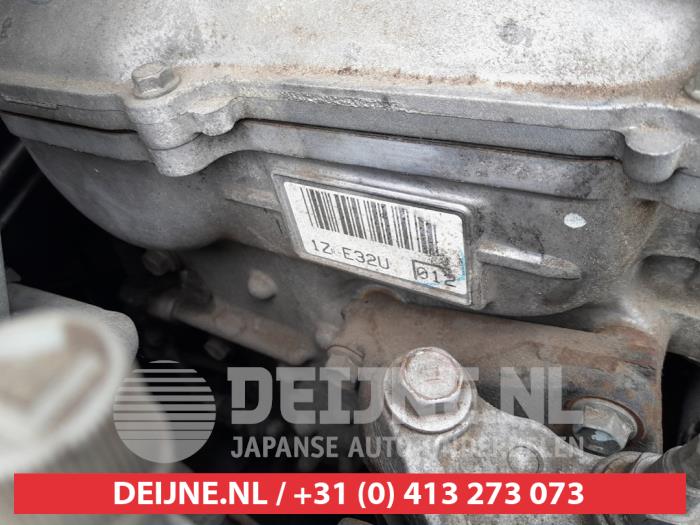 Toyota Auris 1.6 Dual VVT-i 16V Vehículo de desguace (2008, Gris)