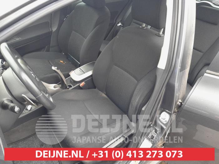 Toyota Auris 1.6 Dual VVT-i 16V Vehículo de desguace (2008, Gris)
