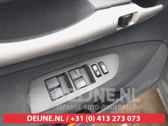 Toyota Auris 1.6 Dual VVT-i 16V Vehículo de desguace (2008, Gris)
