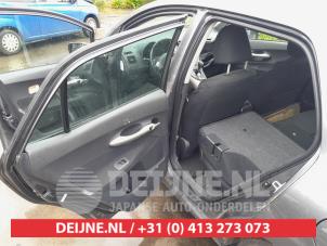 Toyota Auris 1.6 Dual VVT-i 16V Vehículo de desguace (2008, Gris)