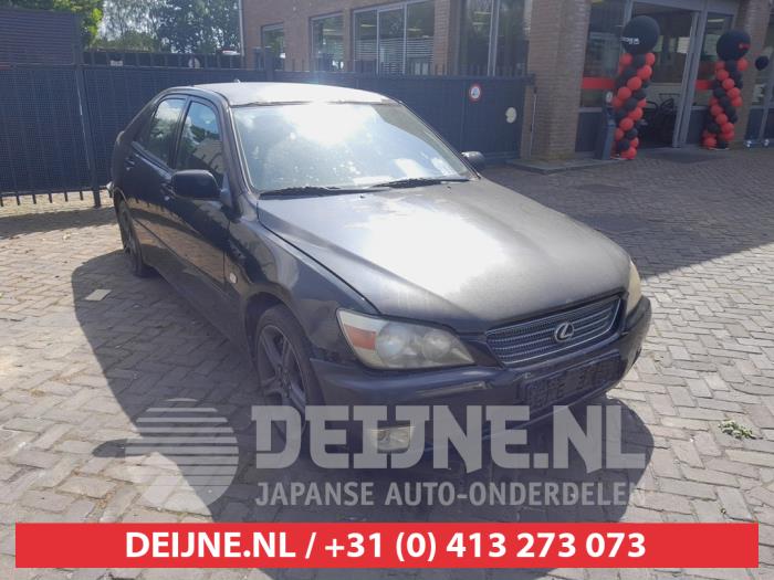 Lexus IS 200 2.0 24V  (Desguace)