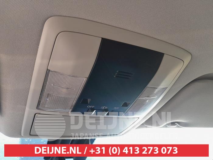 Lexus CT 200h 1.8 16V Vehículo de desguace (2013, Negro)